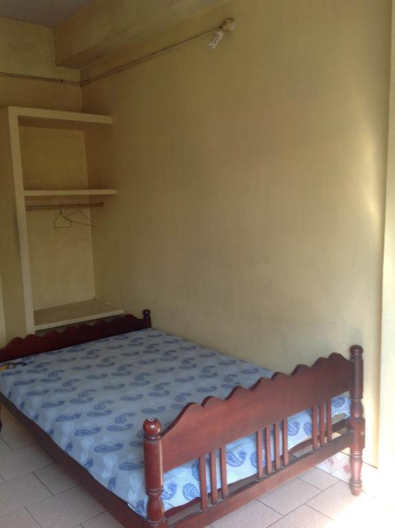St. Antonys Lodge Kochi Rom bilde